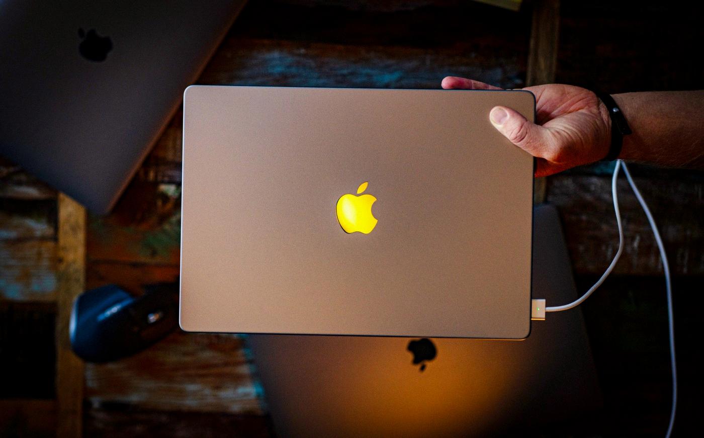 What Wattage do you Need When Charging Your Macbook Air M1? DeviceMAG
