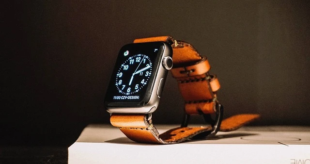 How Nightstand Mode Keeps Your Apple Watch Display Always On 1 How Nightstand Mode Keeps Your Apple Watch Display Always On