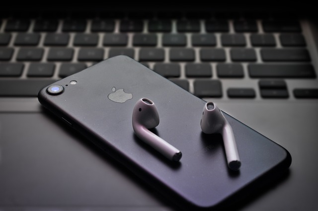 How to Protect Yourself From AirPods Pro Clogging Up Your Years 2 How to Protect Yourself From AirPods Pro Clogging Up Your Years 1