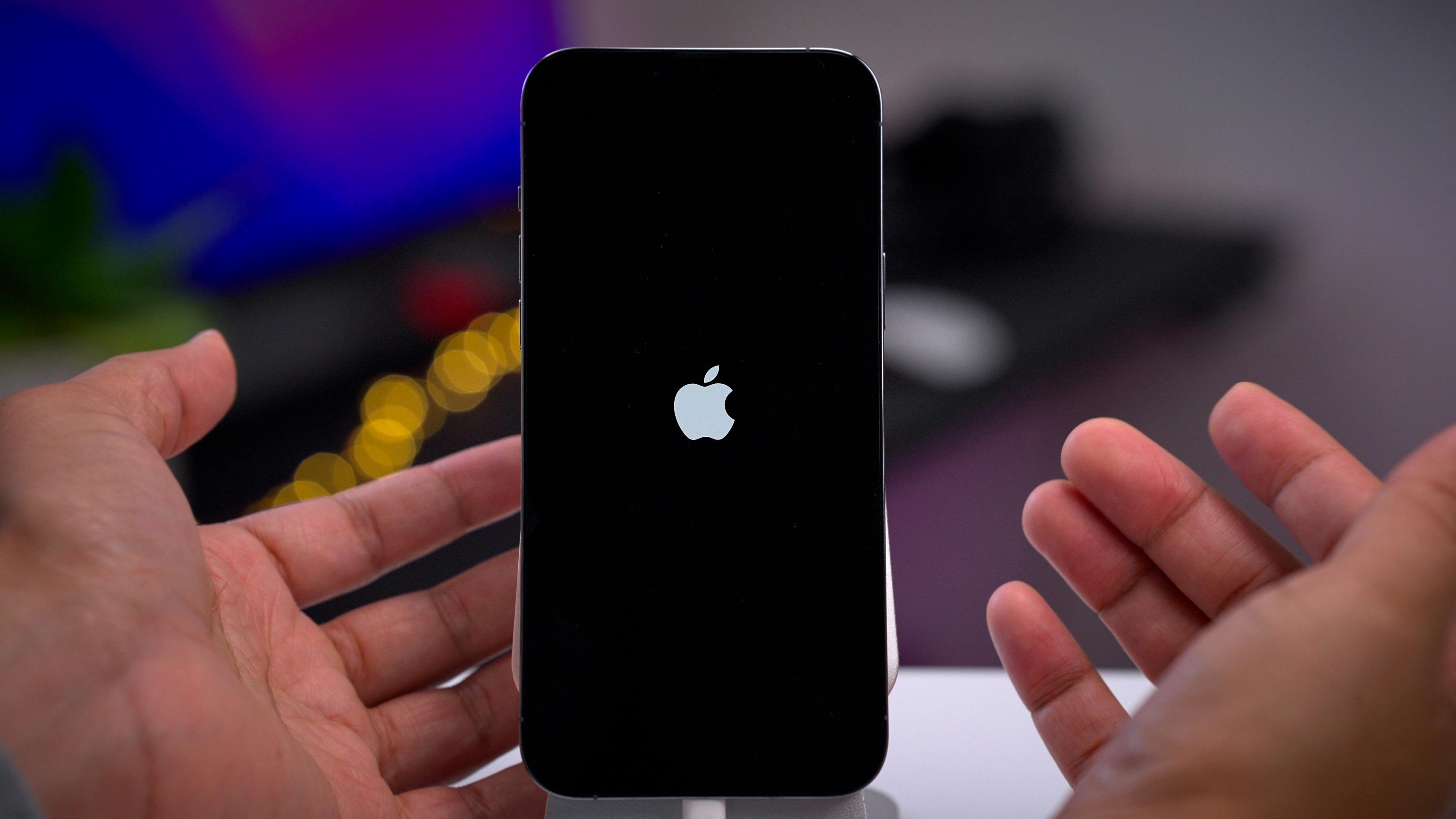 why is only half my iphone screen working