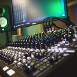 How to Use VSTs Plugin with GarageBand