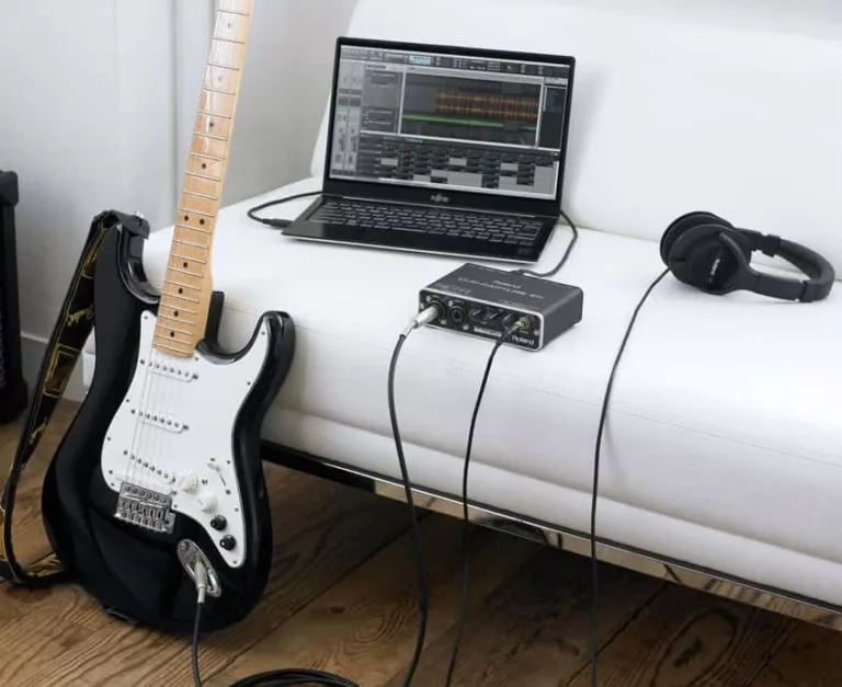 How to Plug Guitar Into Your iPad 11