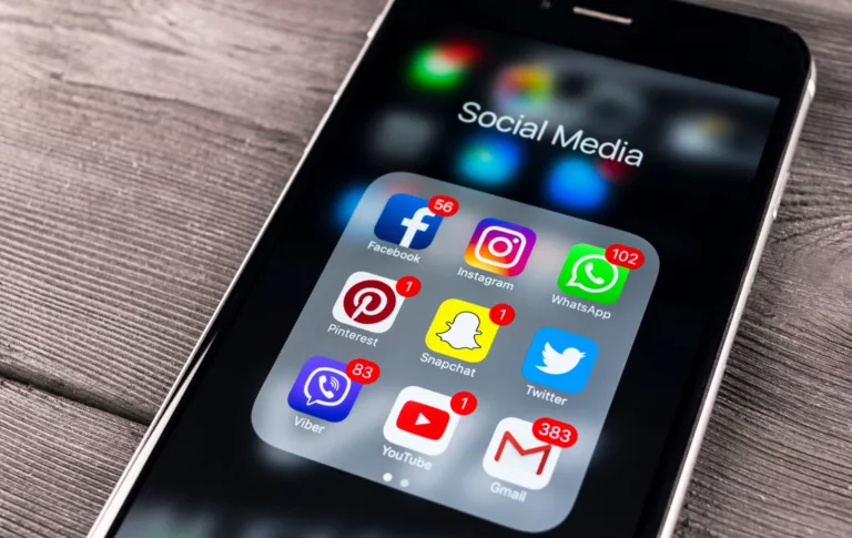 How To Hide Social Media Apps On iPhone 15