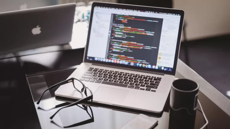 How To Code On Your MacBook Air 17