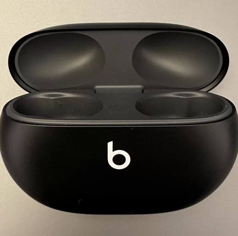 How To Charge The Beats Studio Buds 19