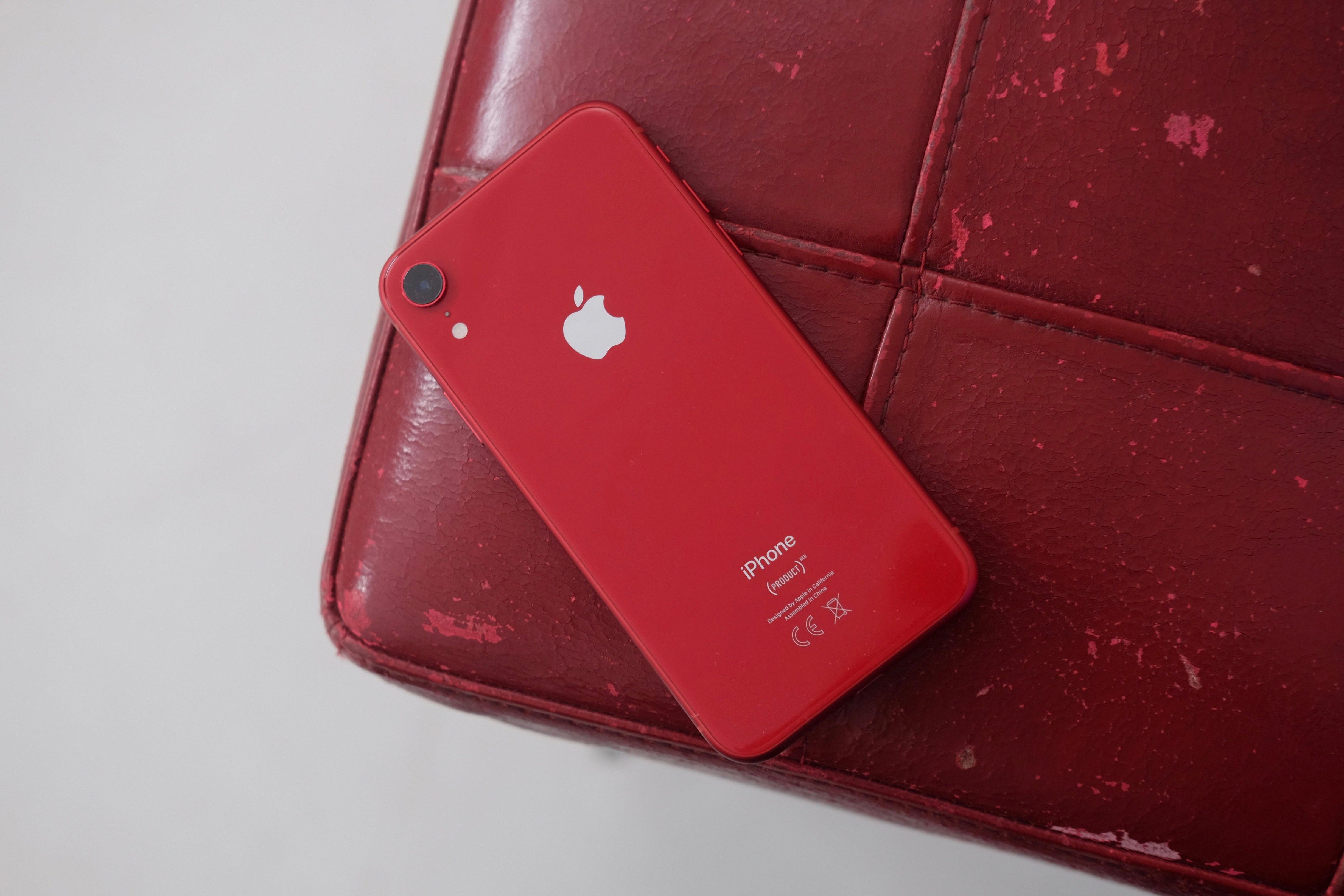 How To Clean Your iPhone XR 9