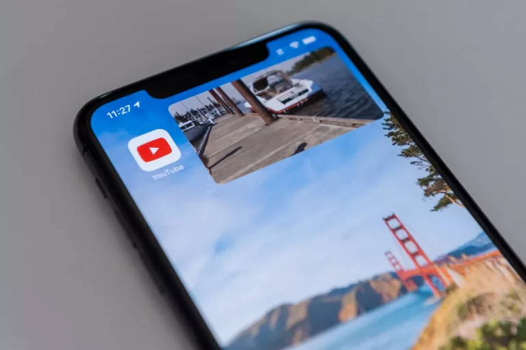 How To Stop Youtube App From Automatically Opening On iPhone 7
