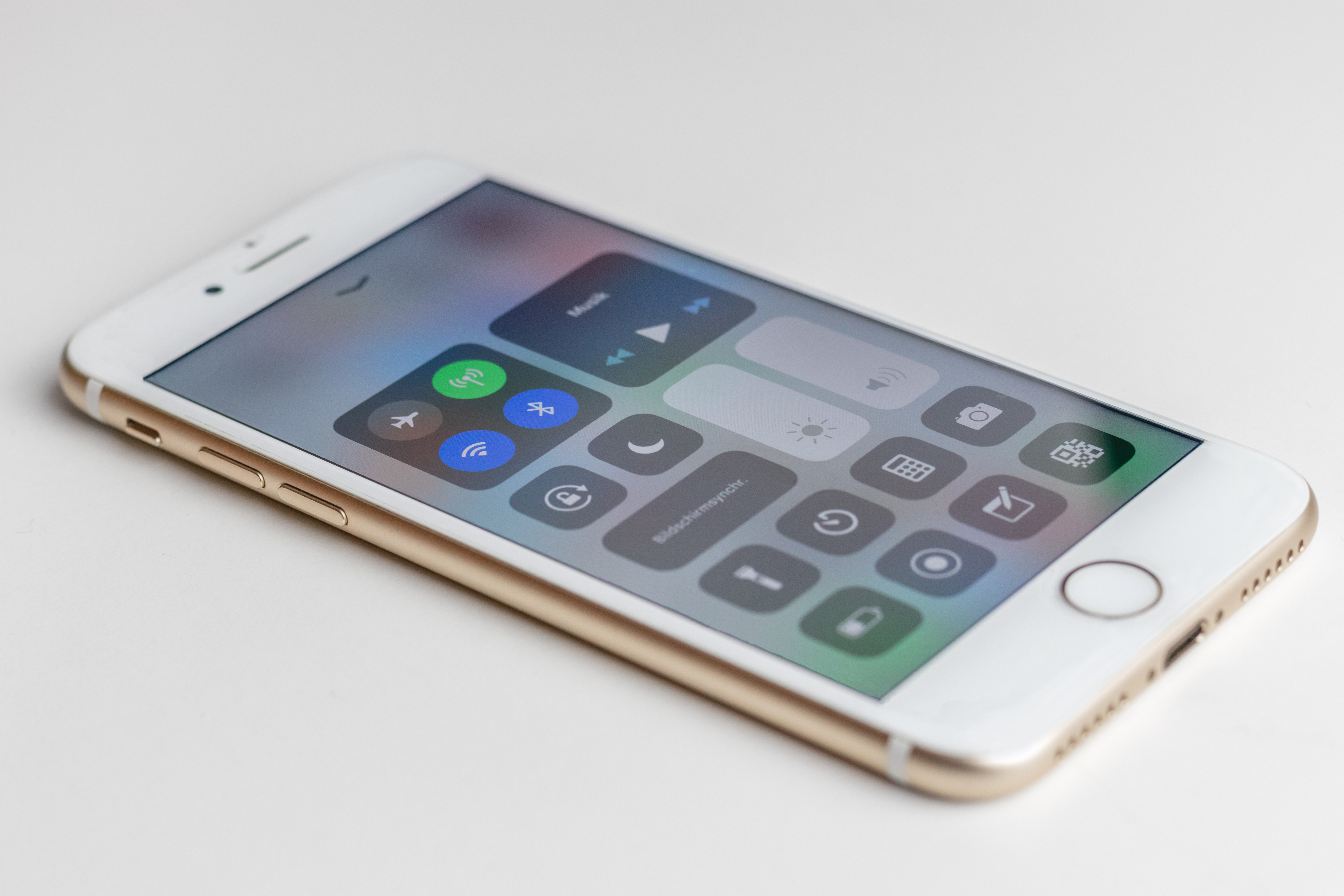 How To Change Voicemail On Your iPhone 7 11