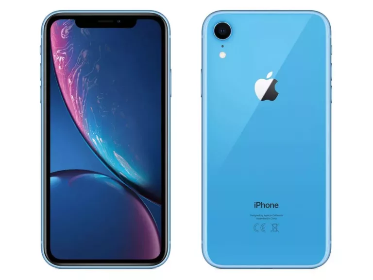 How To Clean Your iPhone XR Camera 9