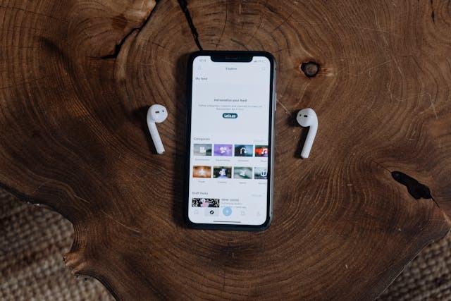 How AirPods Pro Translate Languages Instantly 1 How AirPods Pro Translate Languages Instantly