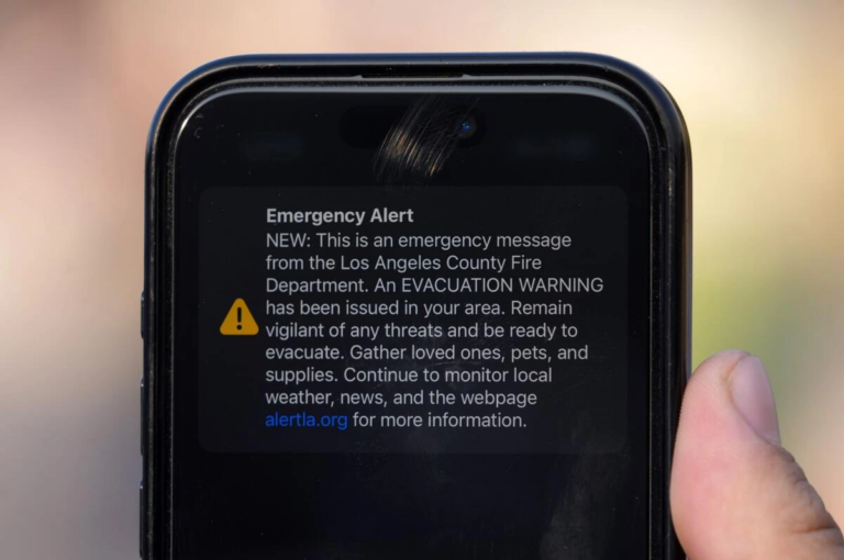 Do Emergency Alerts Work in Airplane Mode? 7