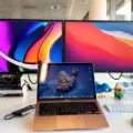 How To Use Extended Display On Macbook Air 15