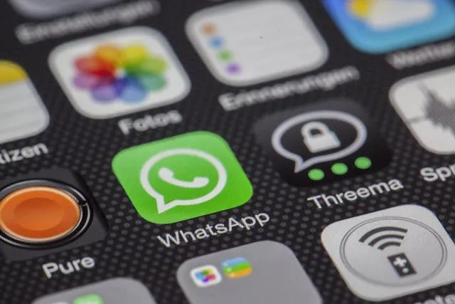 How To Change Your Whatsapp Password on iPhone 4 How To Change Your Whatsapp Password on iPhone 3