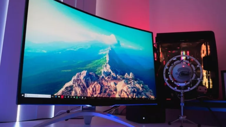 Uncovering the Pixel Density of a 32-Inch 1440p Monitor 3