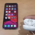 How to Use AirPods with iPhone XR 3