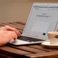 How to Adjust Your MacBook Air Logo Light Settings? 7