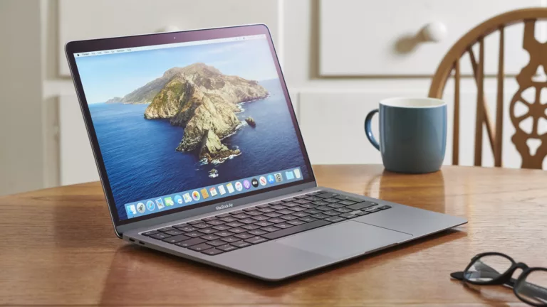 How to Access CDs and DVDs on MacBook Air using a CD Adapter? 1