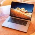 Why is My Macbook Wallpaper Blurry? 1