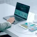 How to Use Mac Charger to Charge Your Phone? 17