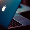 Why Doesn't The Apple Logo On My Macbook Light Up? 5