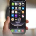 How to Easily Erase Scratches from Your iPhone 12 Screen? 1