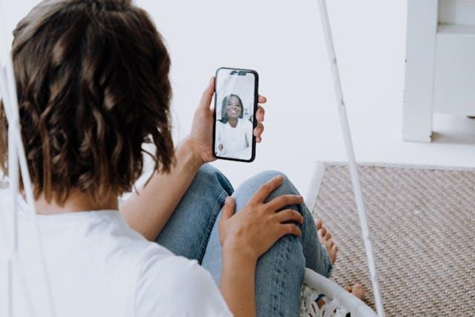 How To Turn On Content Sharing On iPhone 5