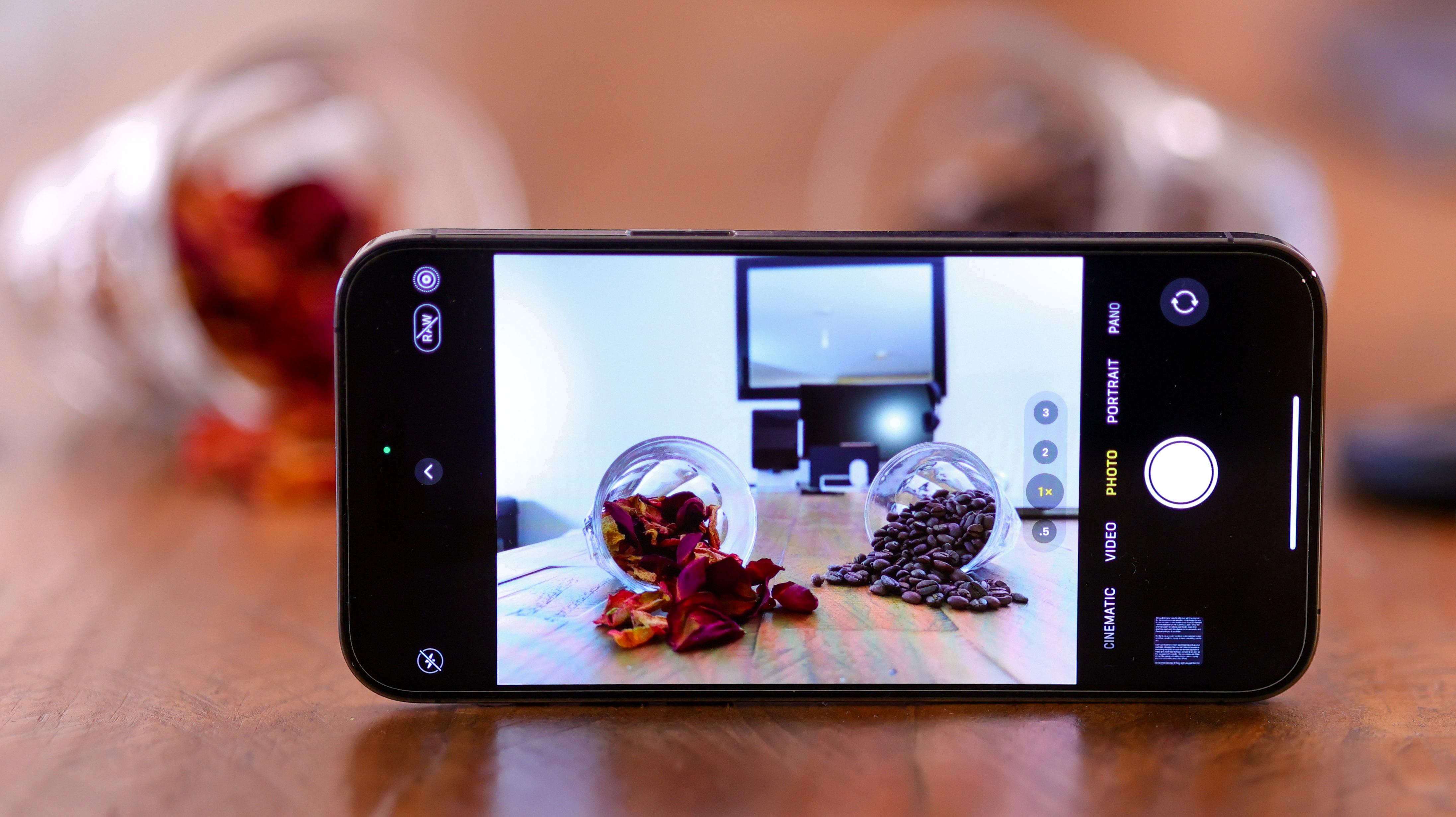 How to Create Mesmerizing Photo Loops with Your iPhone 19