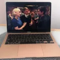 How to Watch Netflix on a Small Screen in the Corner of Your Mac? 3
