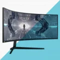 A Comprehensive Review of Curved Monitors 15
