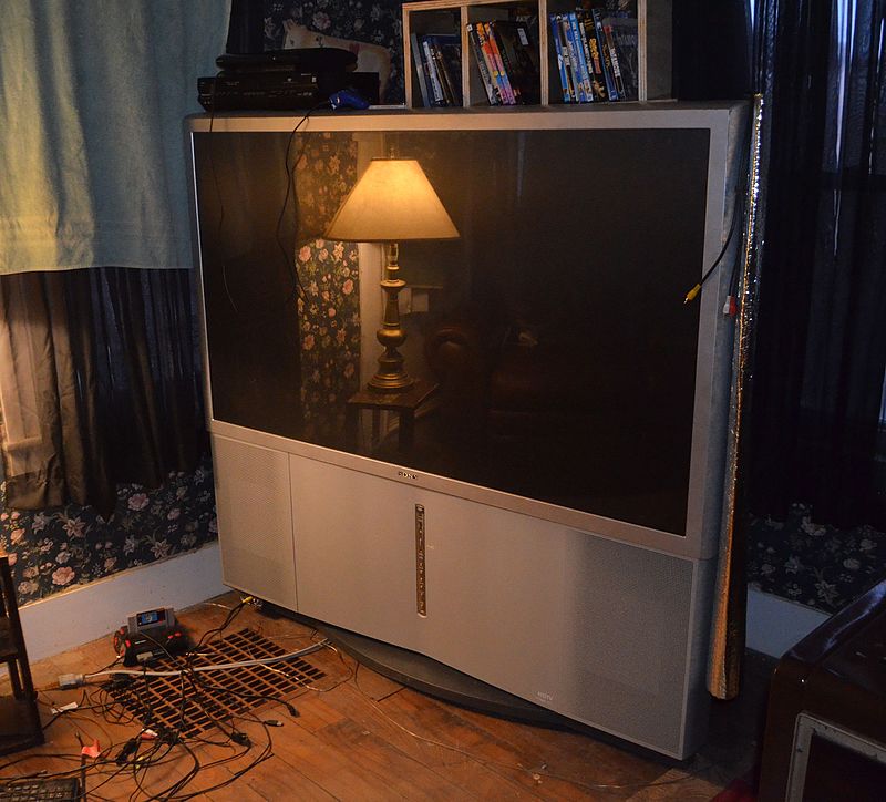 What You Should Do With Your Old Projection TVs? 3