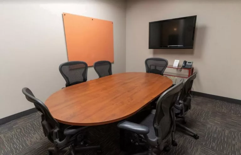 How to Choose the Right TV for Your Conference Room? 9