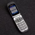 Boost Mobile Jitterbug: A User-Friendly Cell Phone for Seniors 5