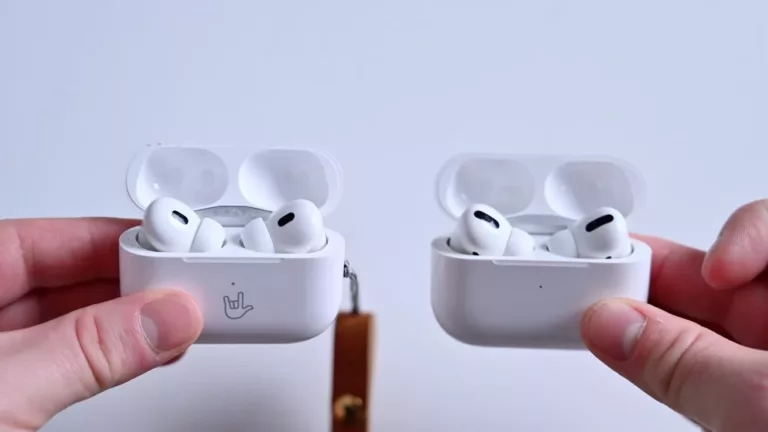 Comparing AirPods 1 and 2: What's the Difference? 9