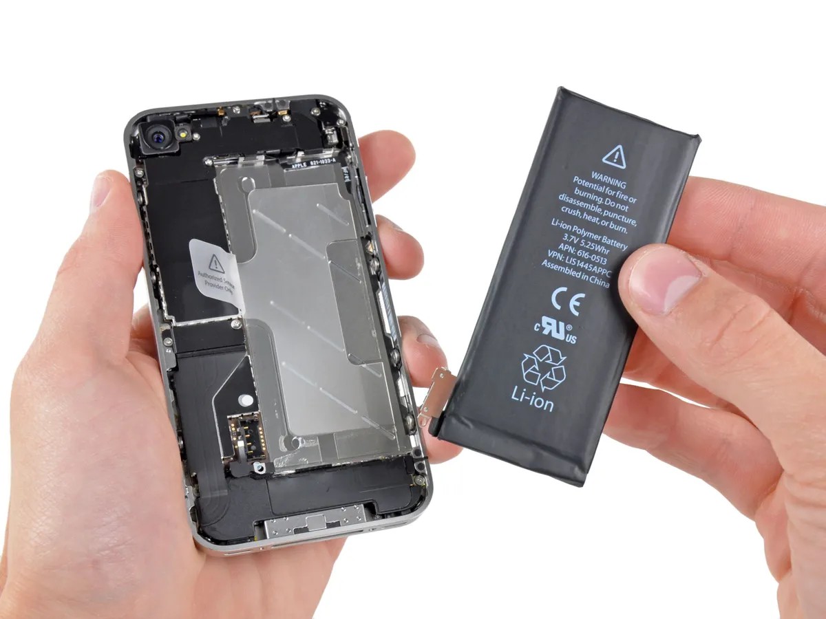 Cost of Replacing iPhone Battery at Best Buy 2 Cost of Replacing iPhone Battery at Best Buy 1