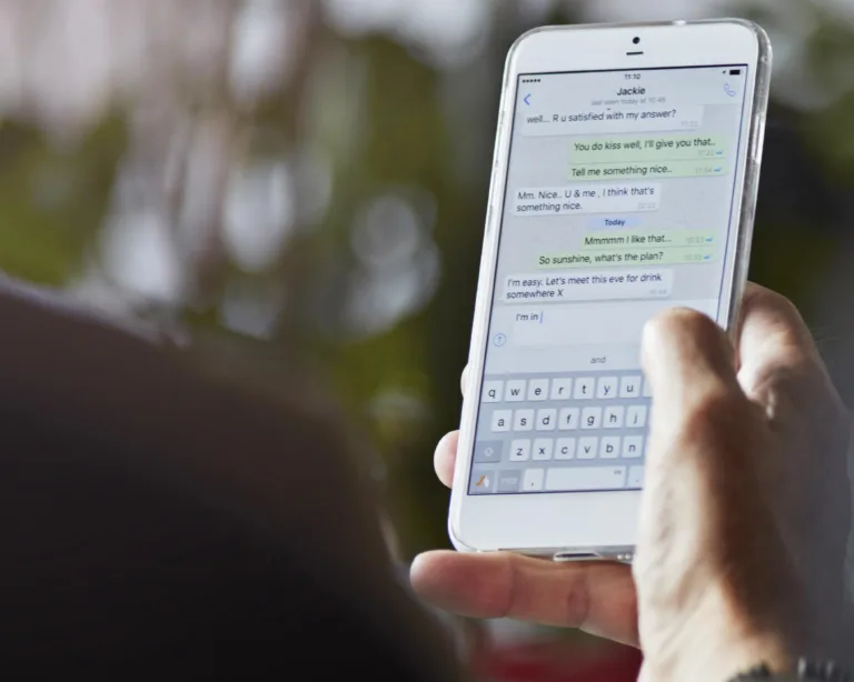 Why Are Old Messages Popping Up On My Phone? 15