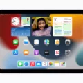 Exploring the iPadOS 15 Three Dots Multitasking Feature 7