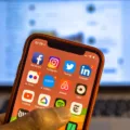 Understanding iPhone App Icon Blinking 7
