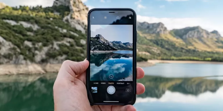 How to Use Your iPhone As a Leveler Tool? 3