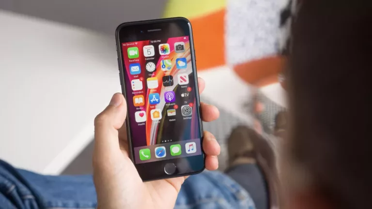 How to Set a Live Wallpaper on iPhone SE? 17