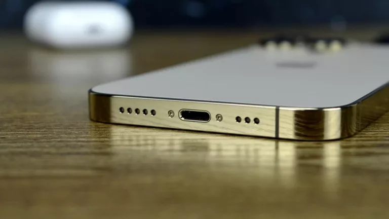 Does the iPhone 13 Pro Max Have a Charging Port? 5