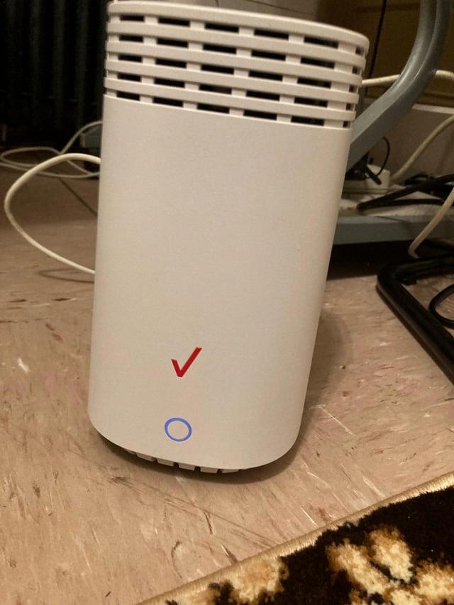 verizon router blinking blue