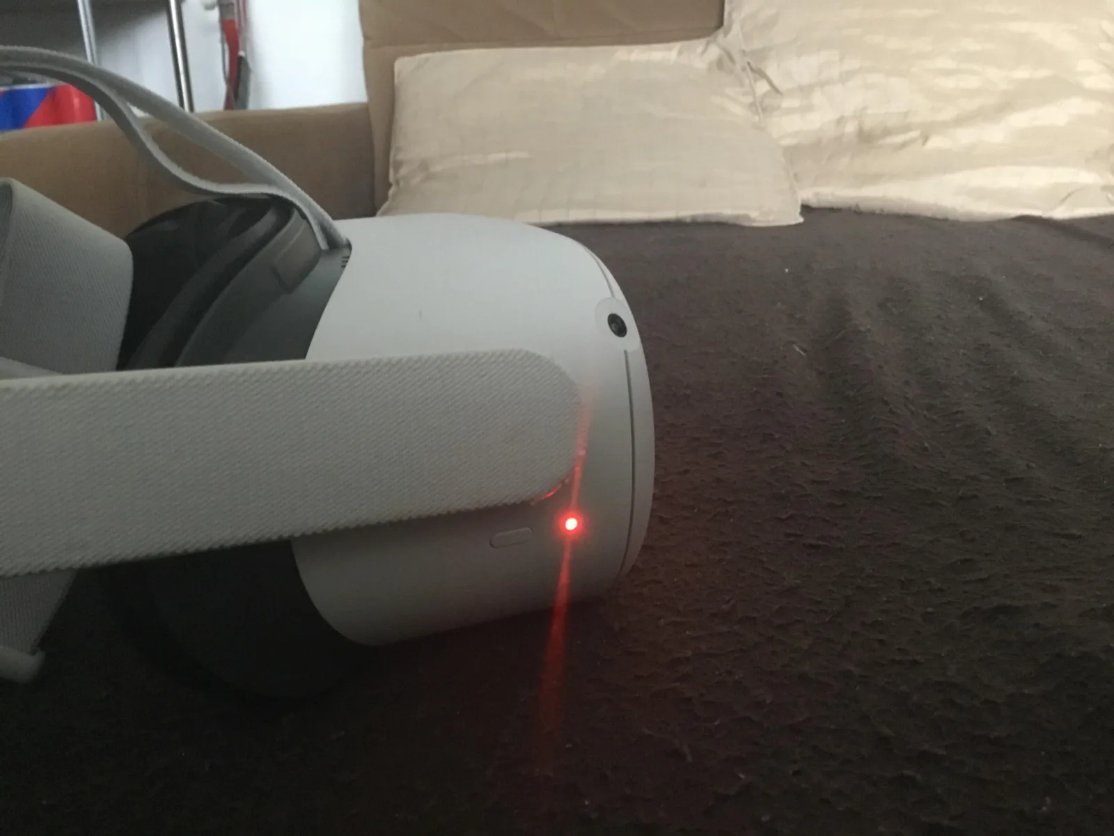 How to Fix the Red LED Issue on Quest 2 Charging? 1