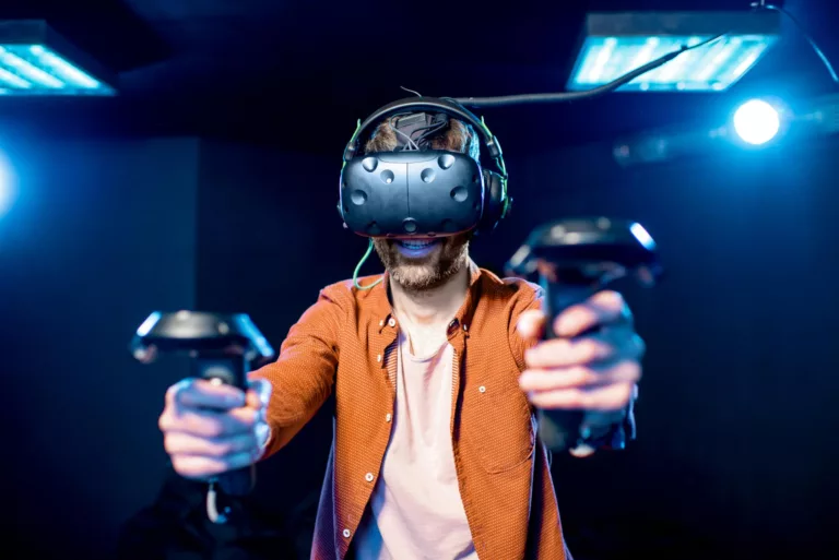 Airplane Guidelines for Bringing Your VR Headset Onboard 5