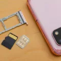 Exploring the SIM and Memory Card Features of the Samsung Galaxy S20 16