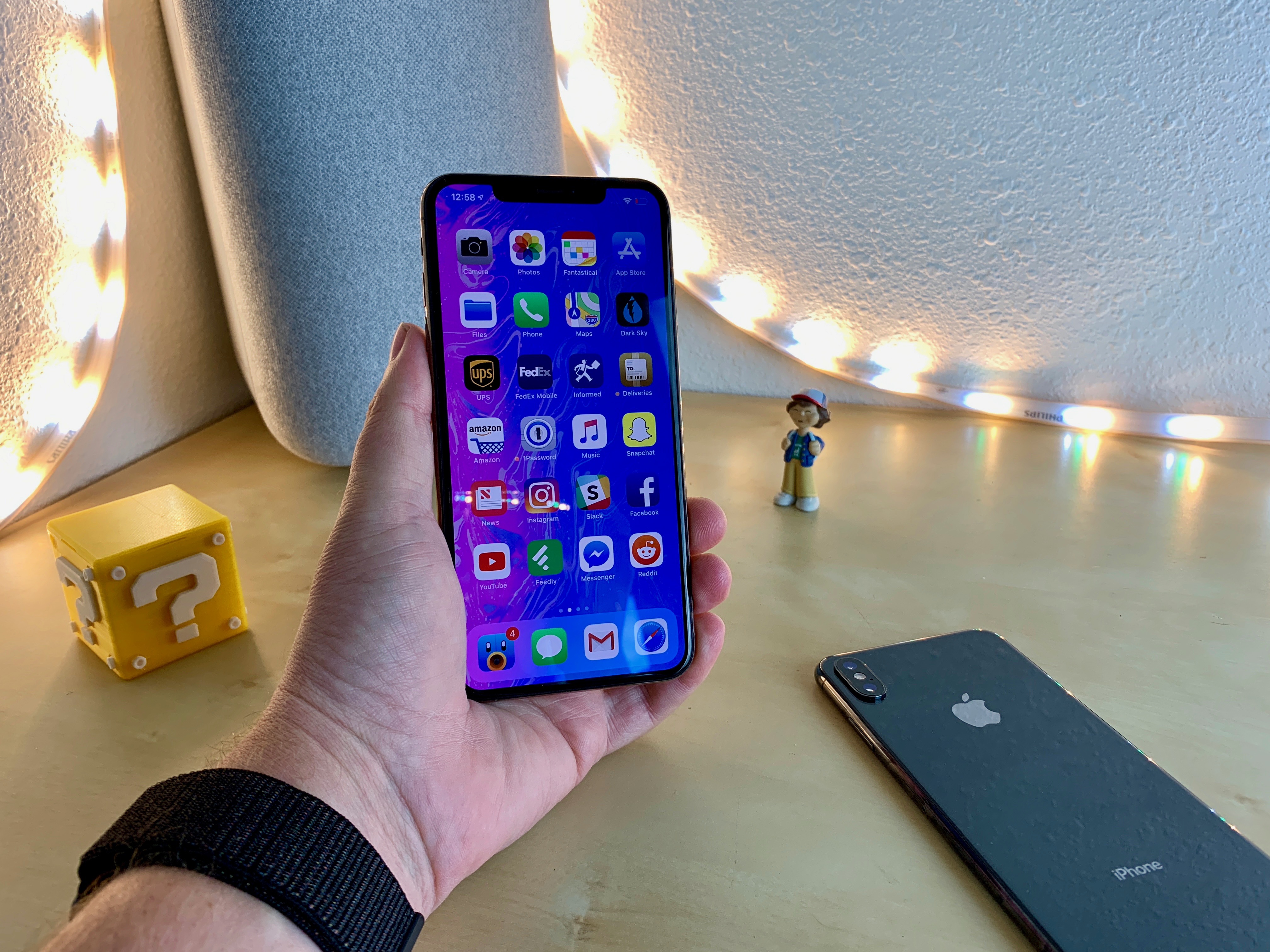 How to Fix Wi-Fi Disconnect Issues on Your iPhone XS Max? 2 How to Fix Wi-Fi Disconnect Issues on Your iPhone XS Max? 1