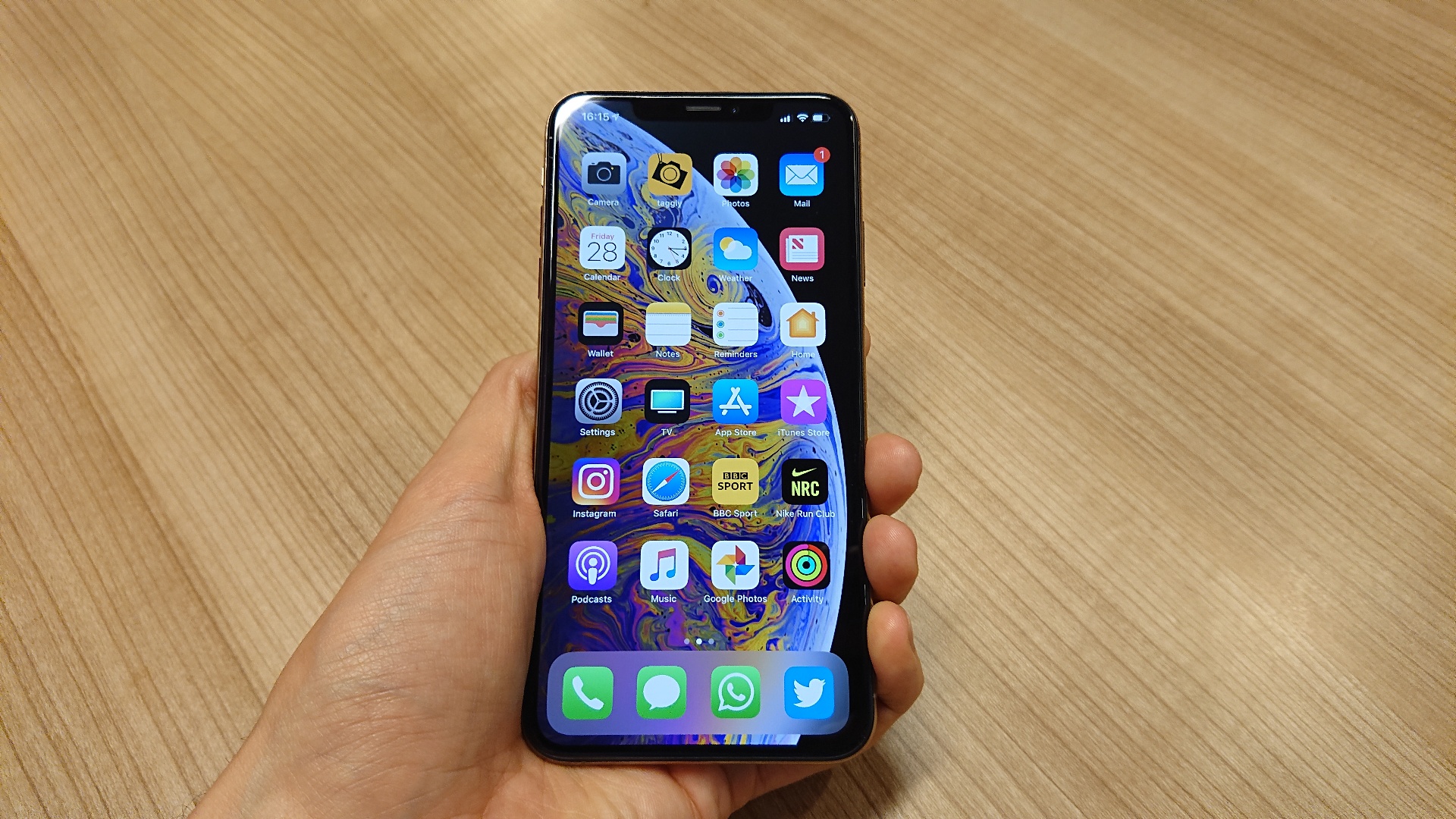 How to Troubleshoot and Fix the Automatic Scrolling Issue on Your iPhone? 2 How to Troubleshoot and Fix the Automatic Scrolling Issue on Your iPhone? 1