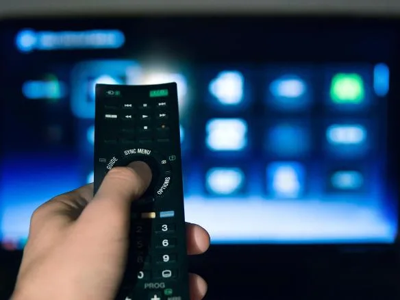 Can Someone See You Through Your Smart TV? 2 Can Someone See You Through Your Smart TV? 1