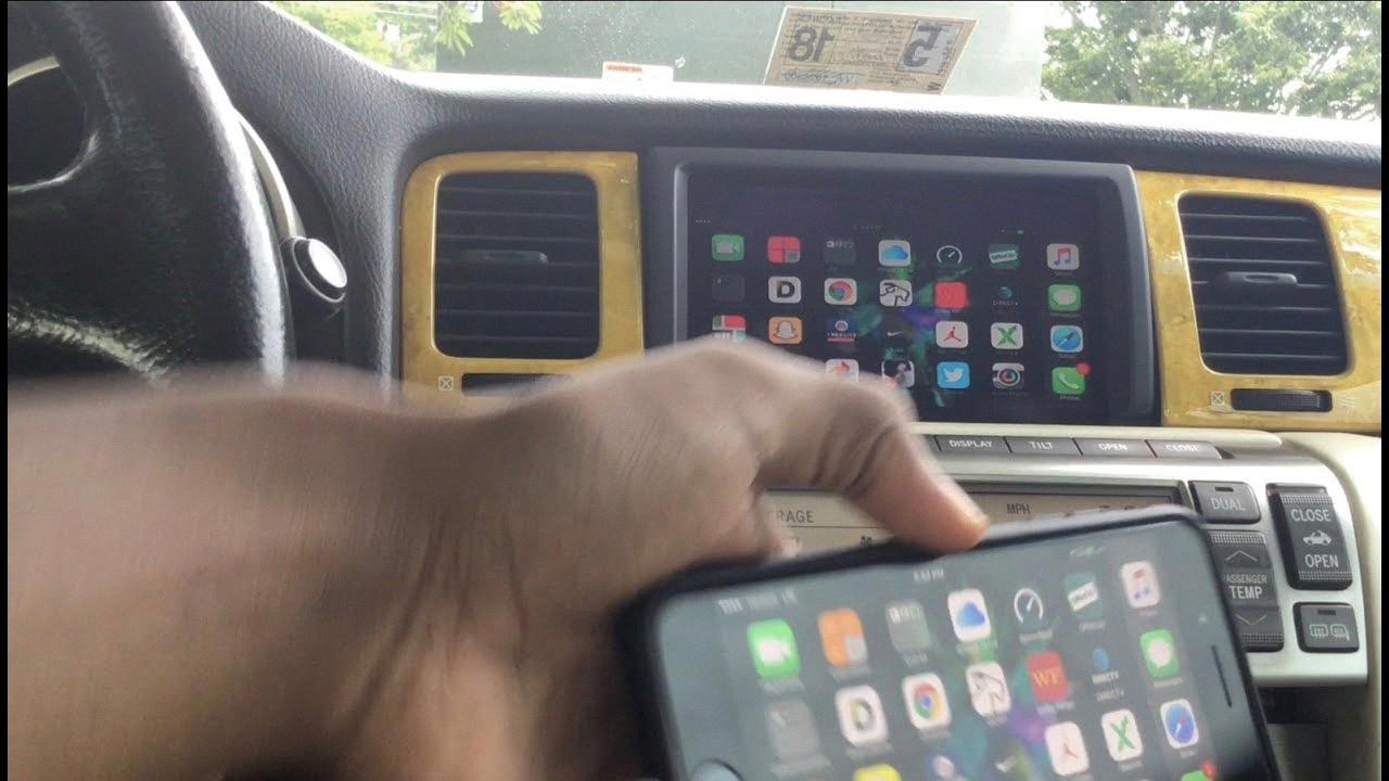 how to mirror iphone to car screen
