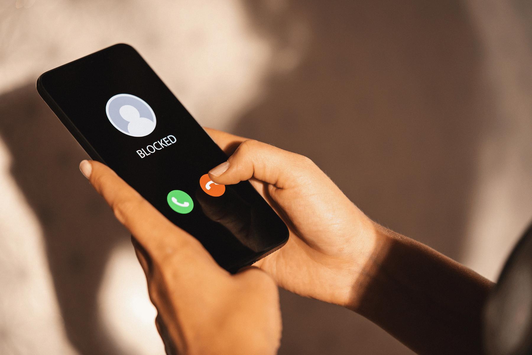 how to stop blocked numbers leaving voicemail iphone