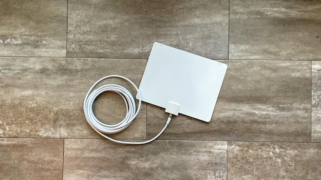 how to watch tv without internet on android